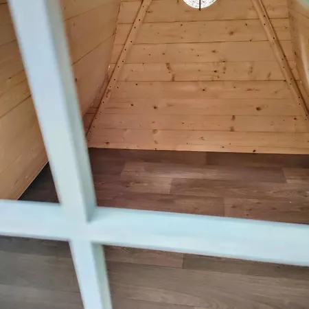 Horska Kouty Лоучна-над-Десноу